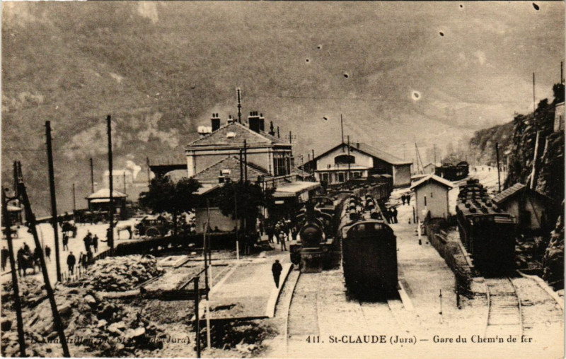 Carte postale ancienne Saint-Claude - Gare du Chemin de fer à Saint-Claude