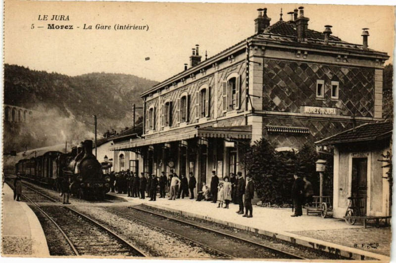 Carte postale ancienne Morez - La Gare