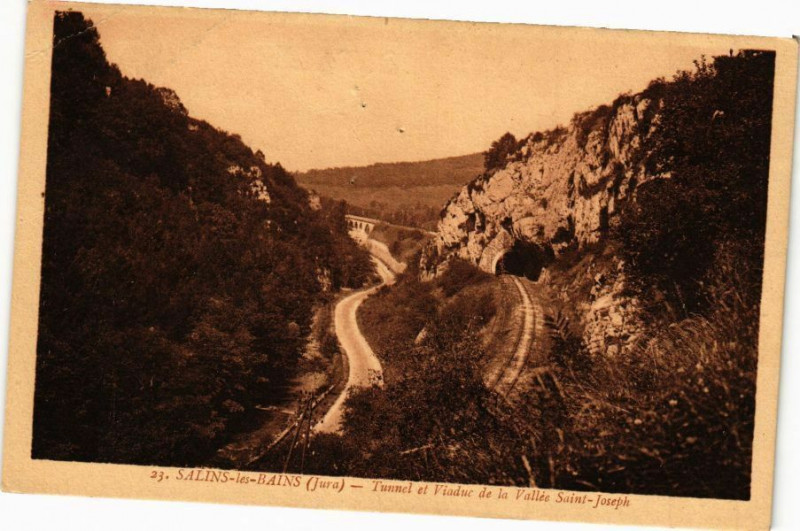 Carte postale ancienne Salins-les-Bains-Tunnel et Viaduc de la Vallée Saint-Joseph à Salins-les-Bains