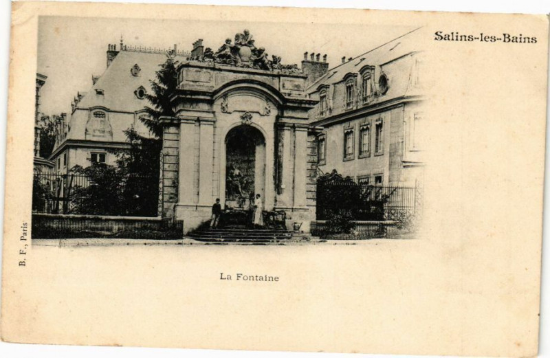 Carte postale ancienne Salins-les-Bains-La Fontaine à Salins-les-Bains