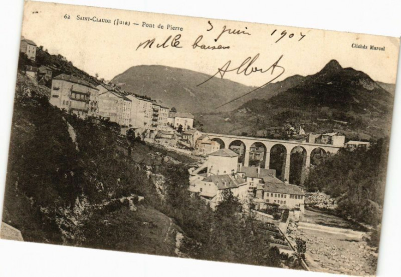 Carte postale ancienne Saint-Claude-Pont de Pierre à Saint-Claude