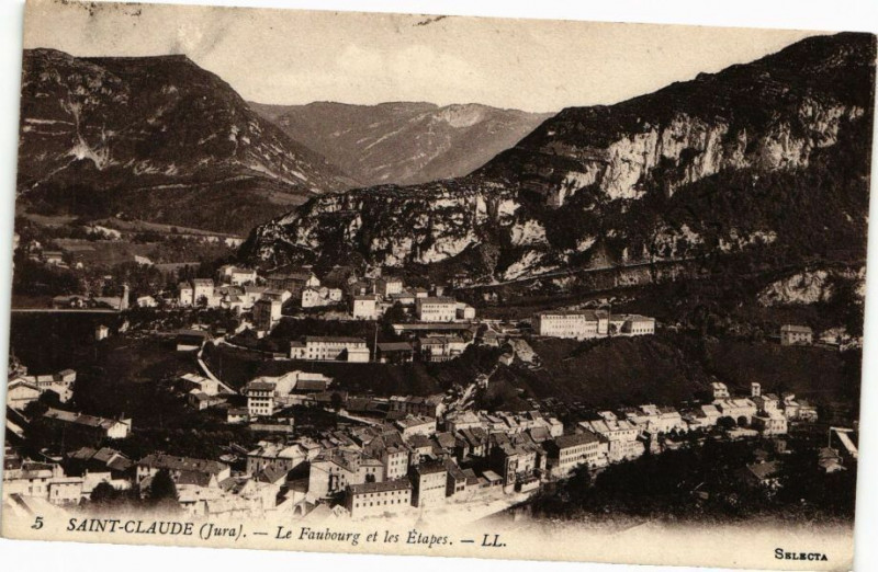 Carte postale ancienne Saint-Claude-Le Faubourg et les Etapes à Our