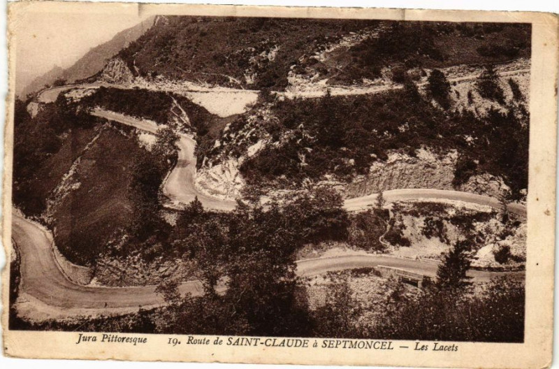 Carte postale ancienne Route de Saint-Claude a Septmoncel-Les Lacets à Saint-Claude