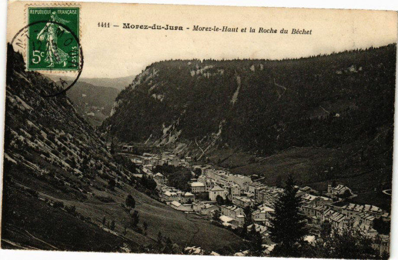 Carte postale ancienne Morez-du-Jura-Morez le Haut et la Roche du Bechet