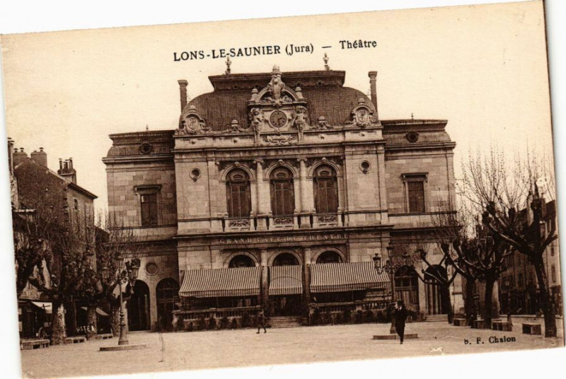 Carte postale ancienne Lons-le-Saunier-Theatre à Lons-le-Saunier