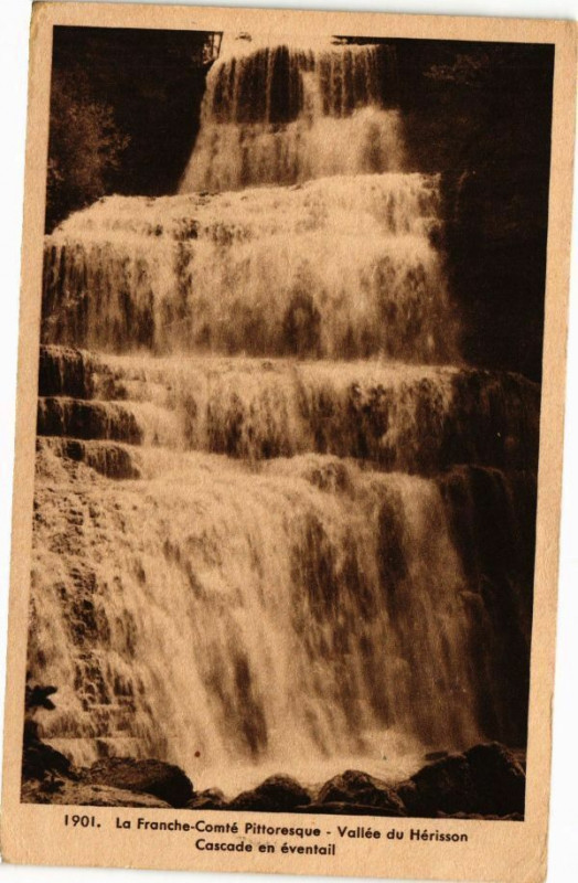 Carte postale ancienne La Franche-Comté Pittoresque-Vallée du Herisson-Cascade eventail