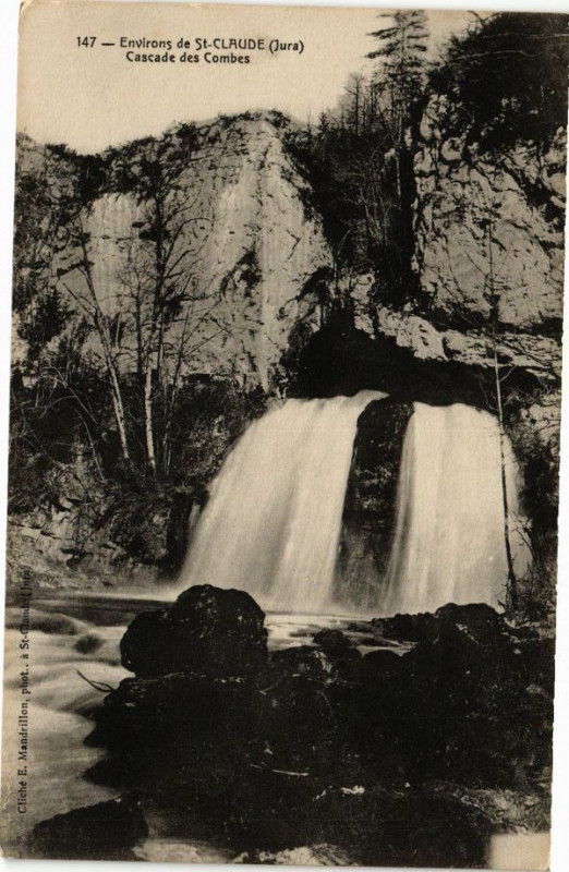 Carte postale ancienne Env. de Saint-Claude-Cascade des Combes à Saint-Claude
