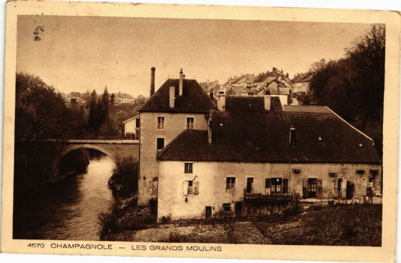 Carte postale ancienne Champagnole-Les Grands MOULINs à Champagnole
