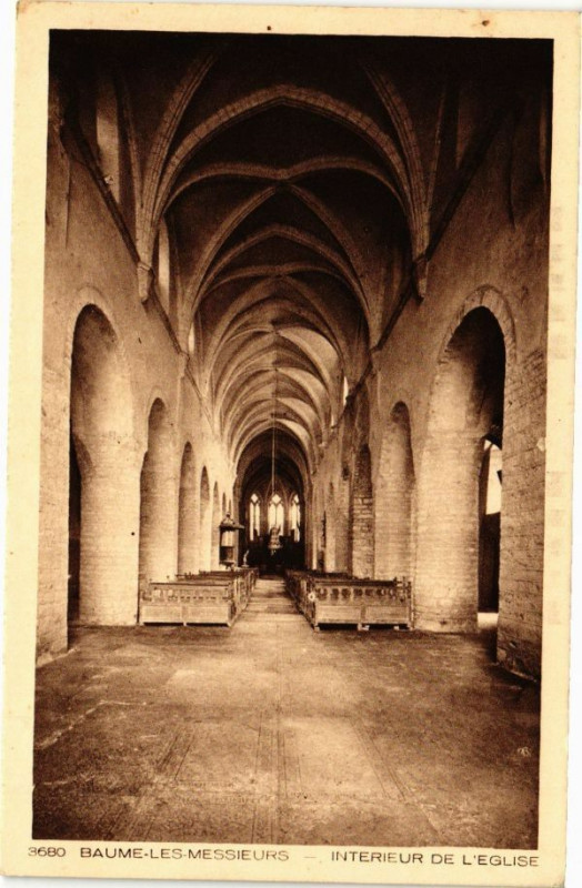Carte postale ancienne Baume-les-Messieurs-Interieur de l'Eglise à Baume-les-Messieurs