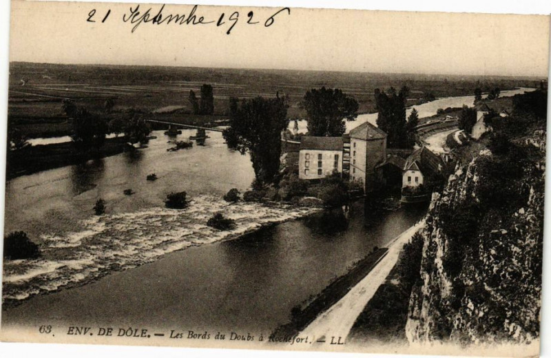 Carte postale ancienne Env. de Dole-Les Bords du Doubs a RoCHEFort à Dole
