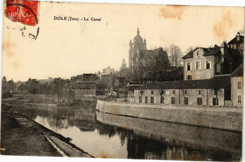 Carte postale ancienne Dole-Le Canal à Dole