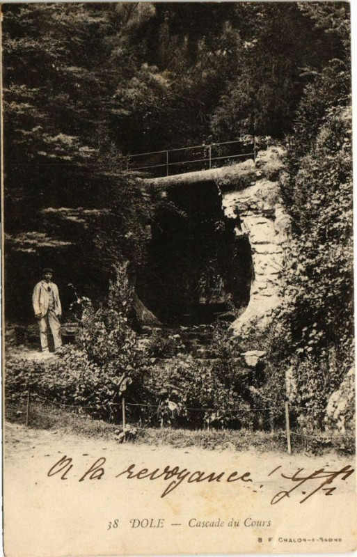 Carte postale ancienne Dole -Cascade du Cours à Dole