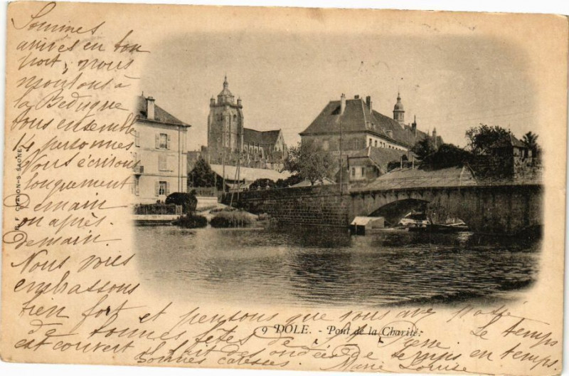 Carte postale ancienne Dole -Pont de la Charite à Dole