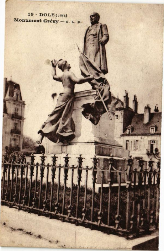 Carte postale ancienne Dole -Monument Grevy à Dole