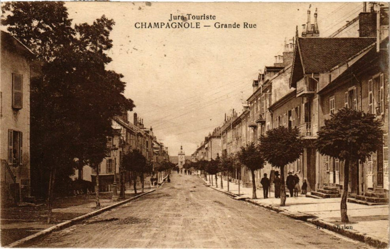 Carte postale ancienne Champagnole - Grande Rue à Champagnole