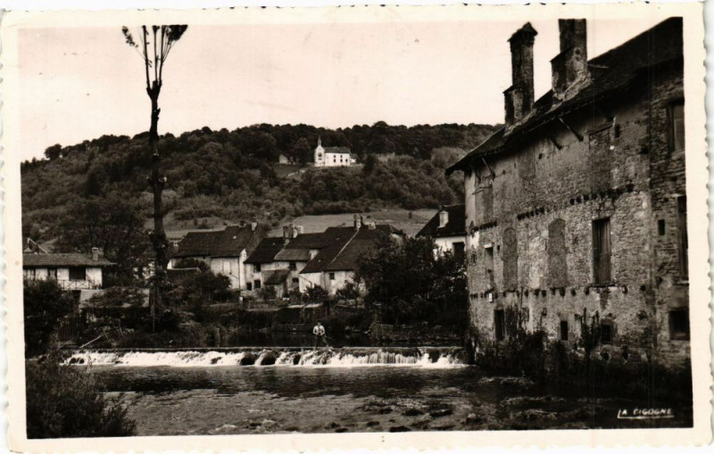 Carte postale ancienne Arbois - Cascade des Capucins à Arbois