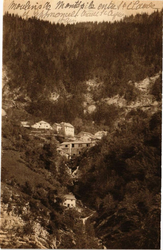 Carte postale ancienne Route de Saint-Claude a Geneve - Les MOULINs de Monepile à Saint-Claude