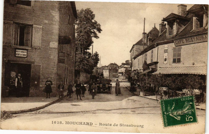 Carte postale ancienne Mouchard - Route de Strasbourg à Mouchard