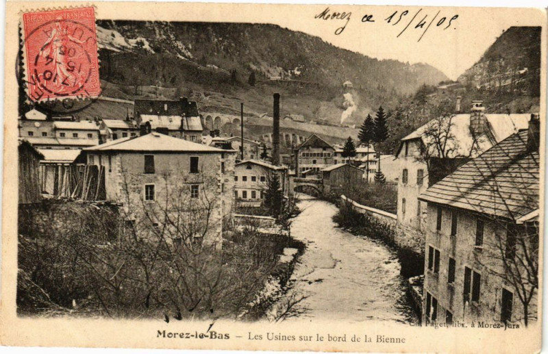 Carte postale ancienne Morez-le-Bas - Les usines sur le bord de la Bienne