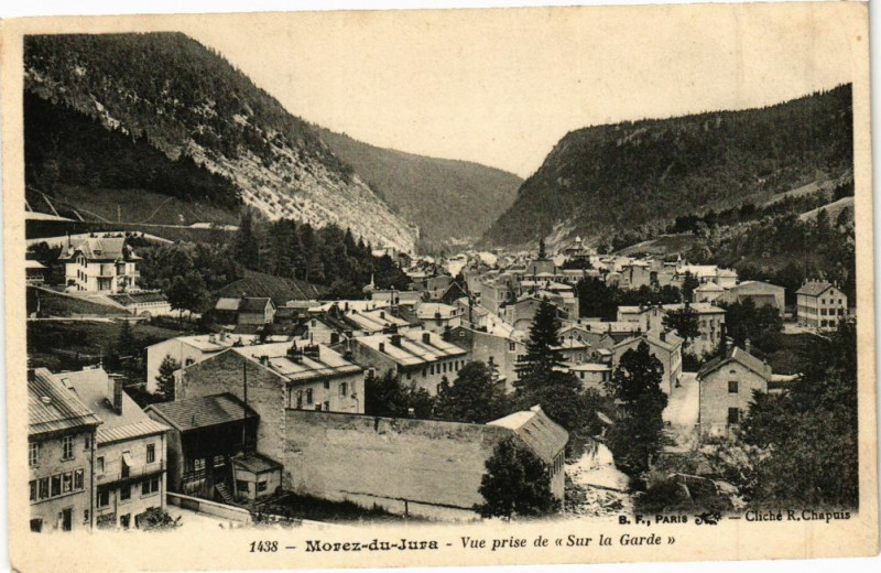 Carte postale ancienne Morez - Vue prise sur la Garde