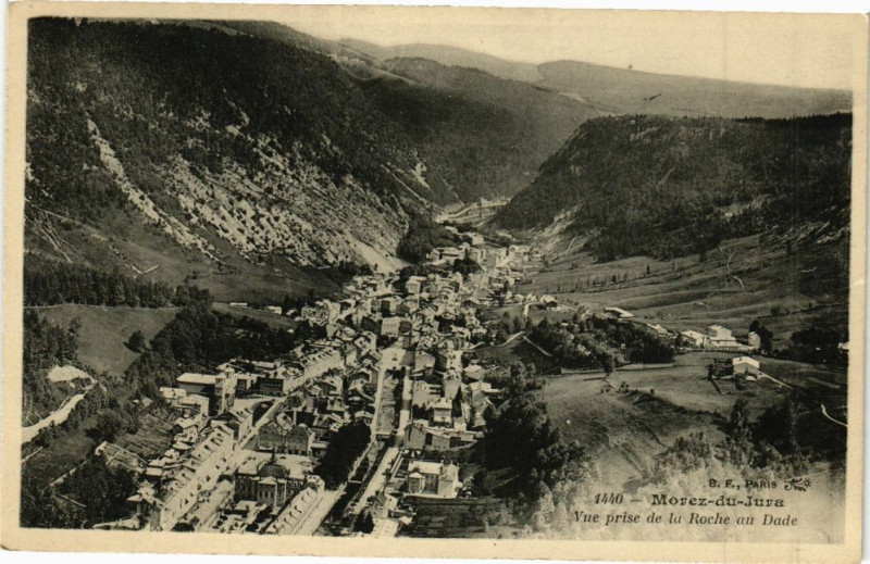 Carte postale ancienne Morez - Vue prise de la Roche au Dade