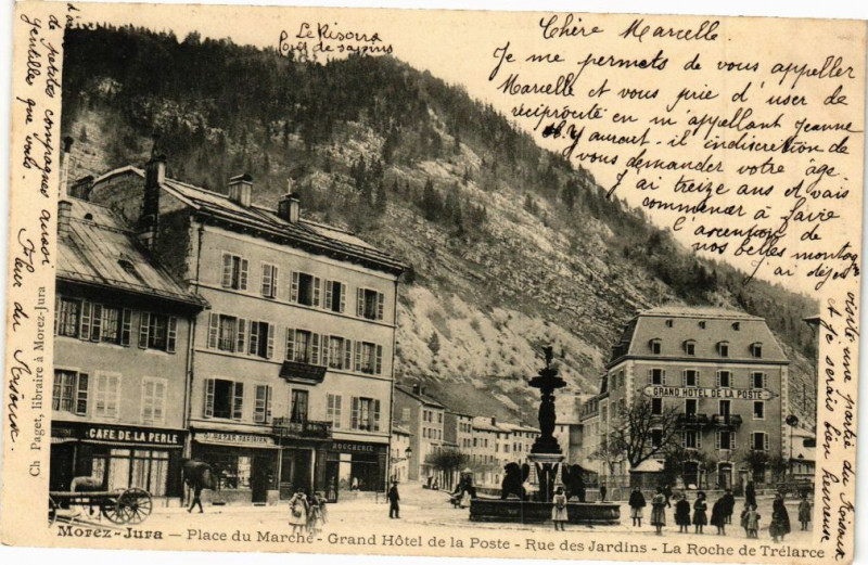 Carte postale ancienne Morez - Place du Marché
