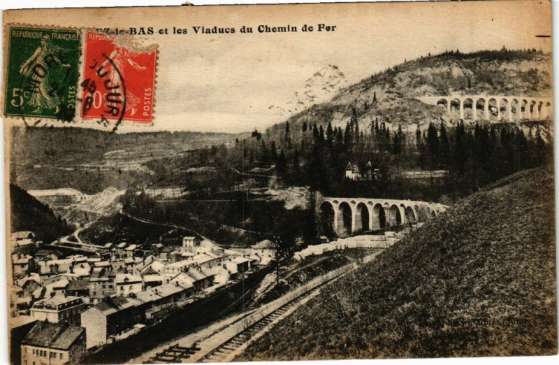 Carte postale ancienne Morez - Les Viaducs du Chemin de Fer à Chemin