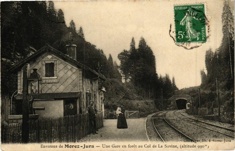 Carte postale ancienne Env. de Morez - Une Gare en foret au Col de la Savine