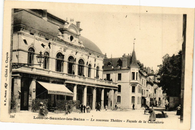 Carte postale ancienne Lons-le-Saunier - Le Nouveau Theatre - Facade de la Chevalerie à Lons-le-Saunier