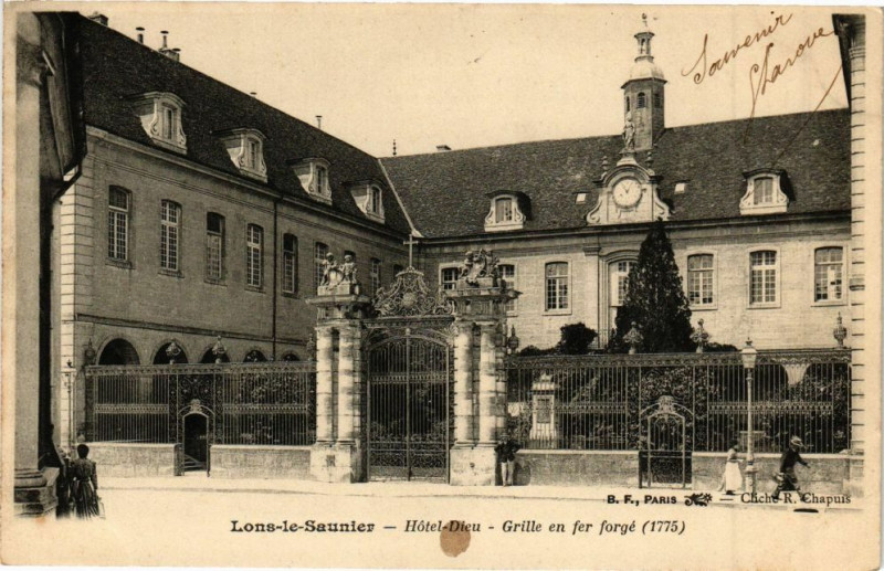 Carte postale ancienne Lons-le-Saunier - l'Hotel-Dieu grille en fer forge à Lons-le-Saunier