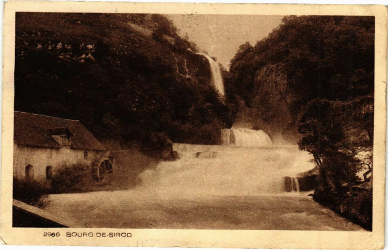 Carte postale ancienne Bourg De-Sirod à Sirod