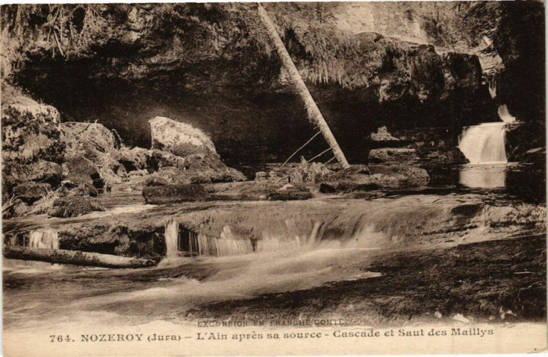 Carte postale ancienne Nozeroy - Cascade et Saut des Maillys à Nozeroy