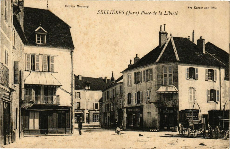 Carte postale ancienne Sellieres - Place de la Liberte à Sellières