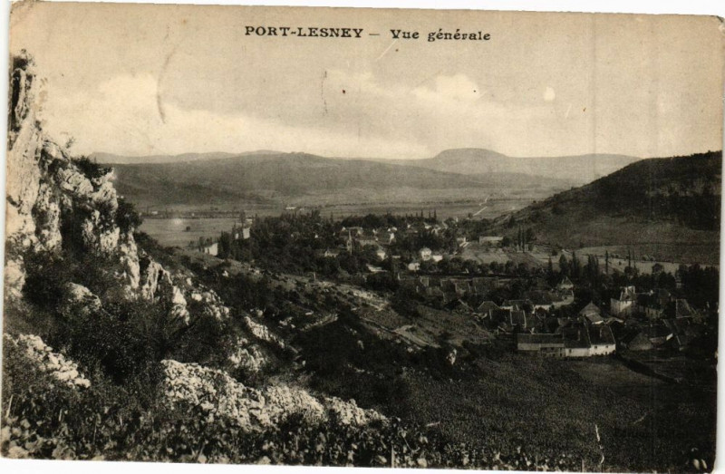 Carte postale ancienne Port-Lesney - Vue générale à Port-Lesney