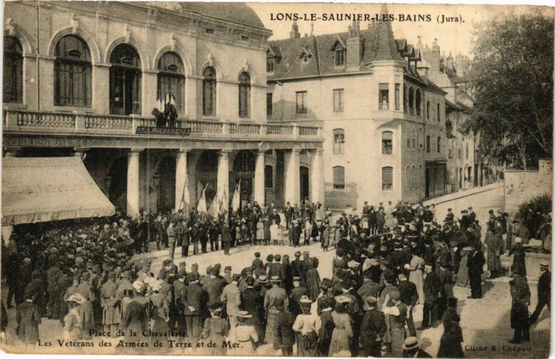 Carte postale ancienne Lons-le-Saunier - Les Veteranes des Armées de Terre et de Mer à Lons-le-Saunier