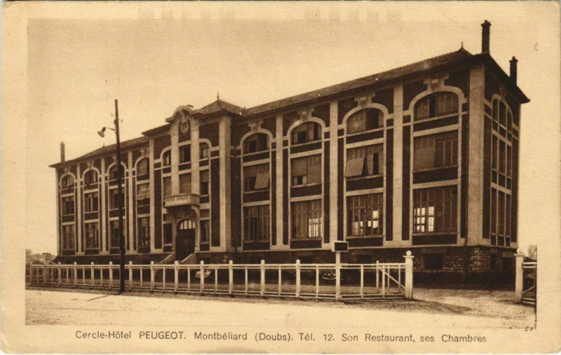 Carte postale ancienne Montbeliard Cercle Hotel Peugeot France à Montbéliard