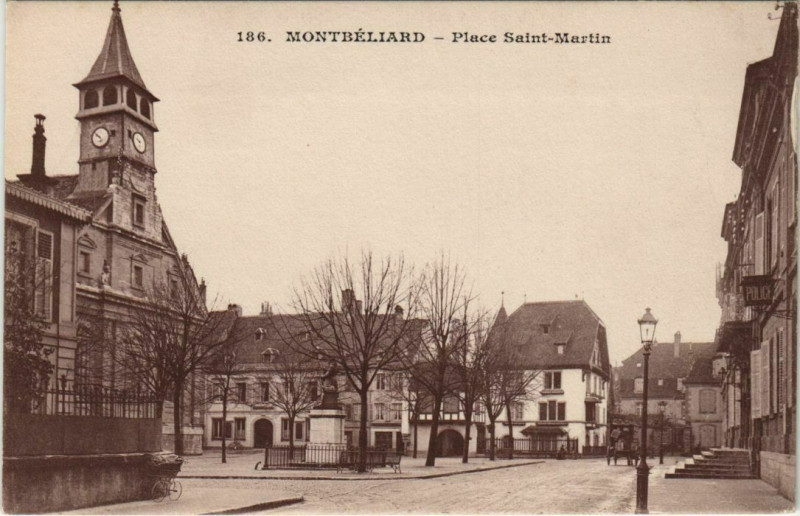 Carte postale ancienne Montbeliard Place Saint Martin France à Montbéliard