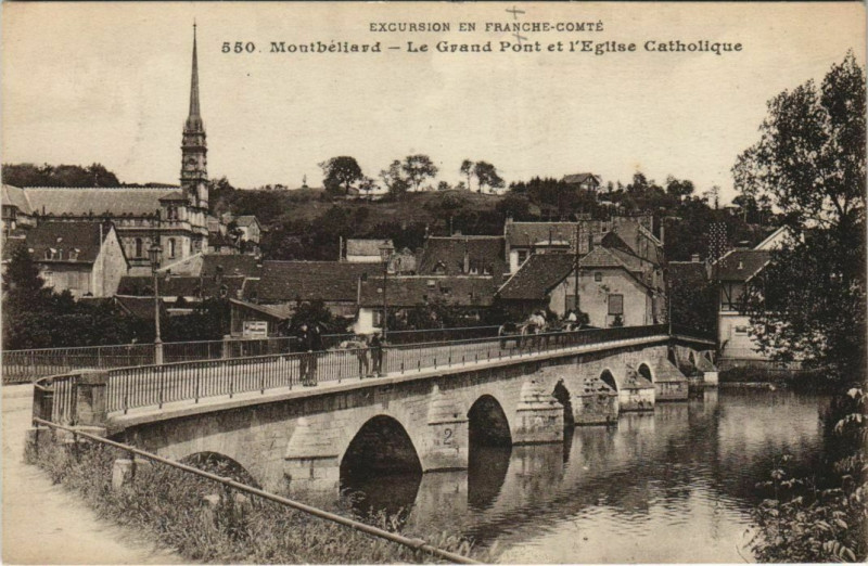 Carte postale ancienne Montbeliard Grnad Pont et Eglise Catholique France à Montbéliard