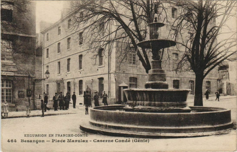 Carte postale ancienne Besancon Place Marulaz ,Caserne Conde France à Besançon