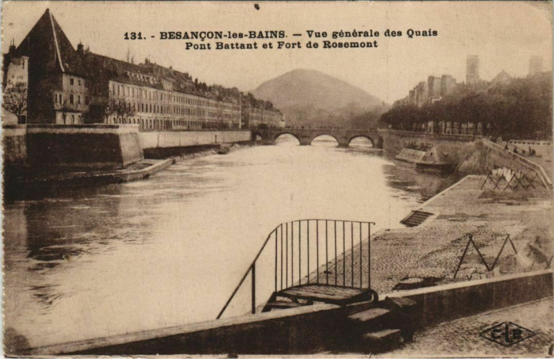 Carte postale ancienne Besancon vue generale des Quais France à Besançon