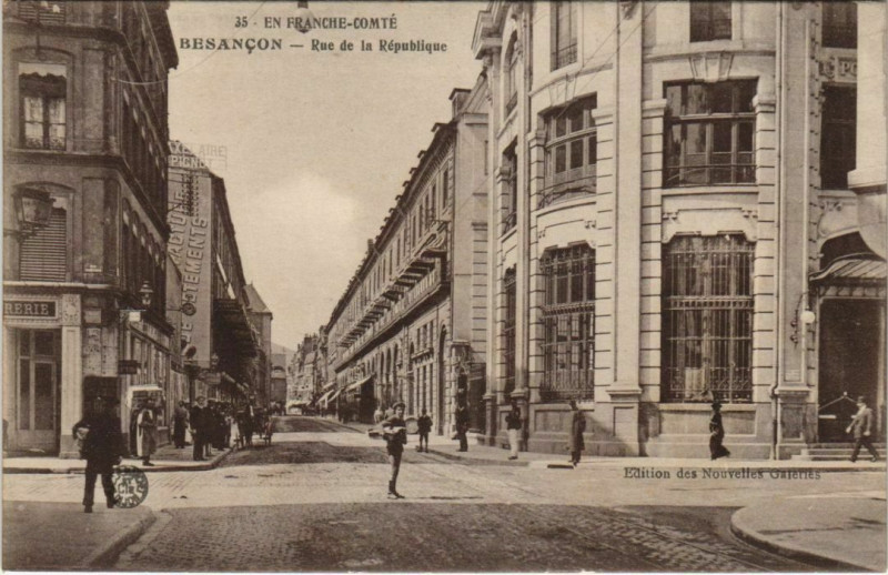 Carte postale ancienne Besancon Rue de la Republique France à Besançon