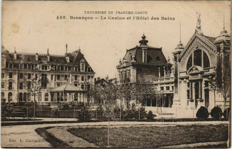 Carte postale ancienne Besancon Le Casino et Hotel des Bains France à Besançon