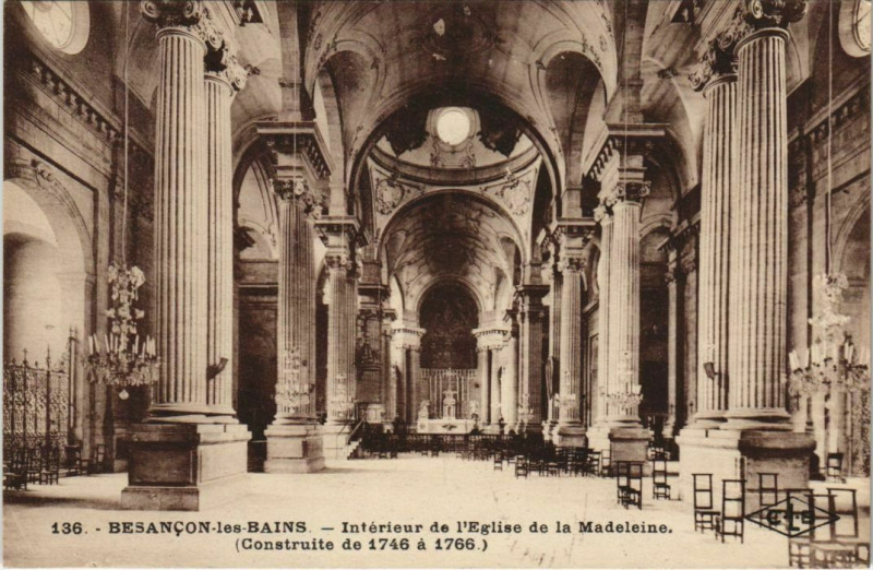 Carte postale ancienne Besancon Interieur de l'Eglise de la Madeleine France à Besançon