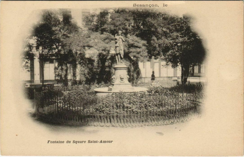 Carte postale ancienne Besancon Fontaine du Square Saint-Amour France à Besançon