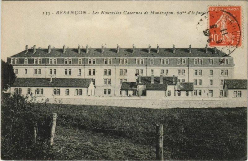 Carte postale ancienne Besancon Nouvelles Casernes de Montrapon France à Besançon