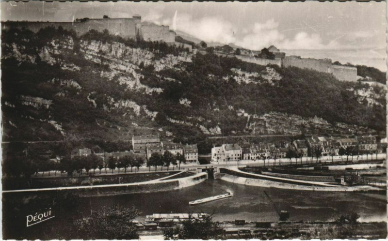 Carte postale ancienne Besancon La Citadelle France à Besançon
