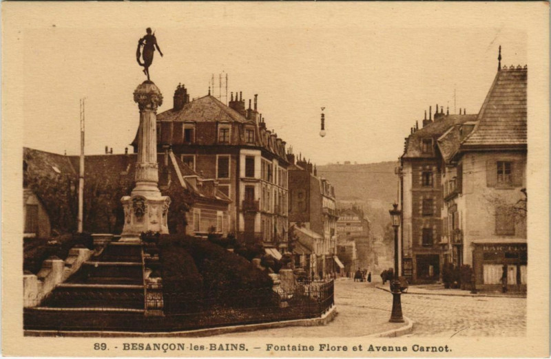 Carte postale ancienne Besancon Fontaine Flore et Avenue Carnot France à Besançon