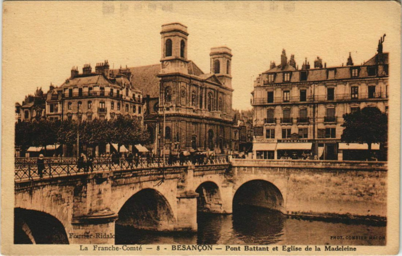 Carte postale ancienne Besancon Pont Battant et Eglise de la Madeleine France à Besançon