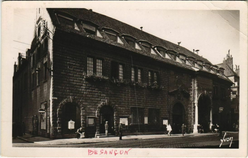 Carte postale ancienne Besancon Hotel de Ville France à Besançon