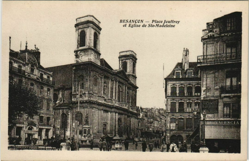 Carte postale ancienne Besancon Place Jouffroy et Eglise de Sainte-Madeleine France à Besançon